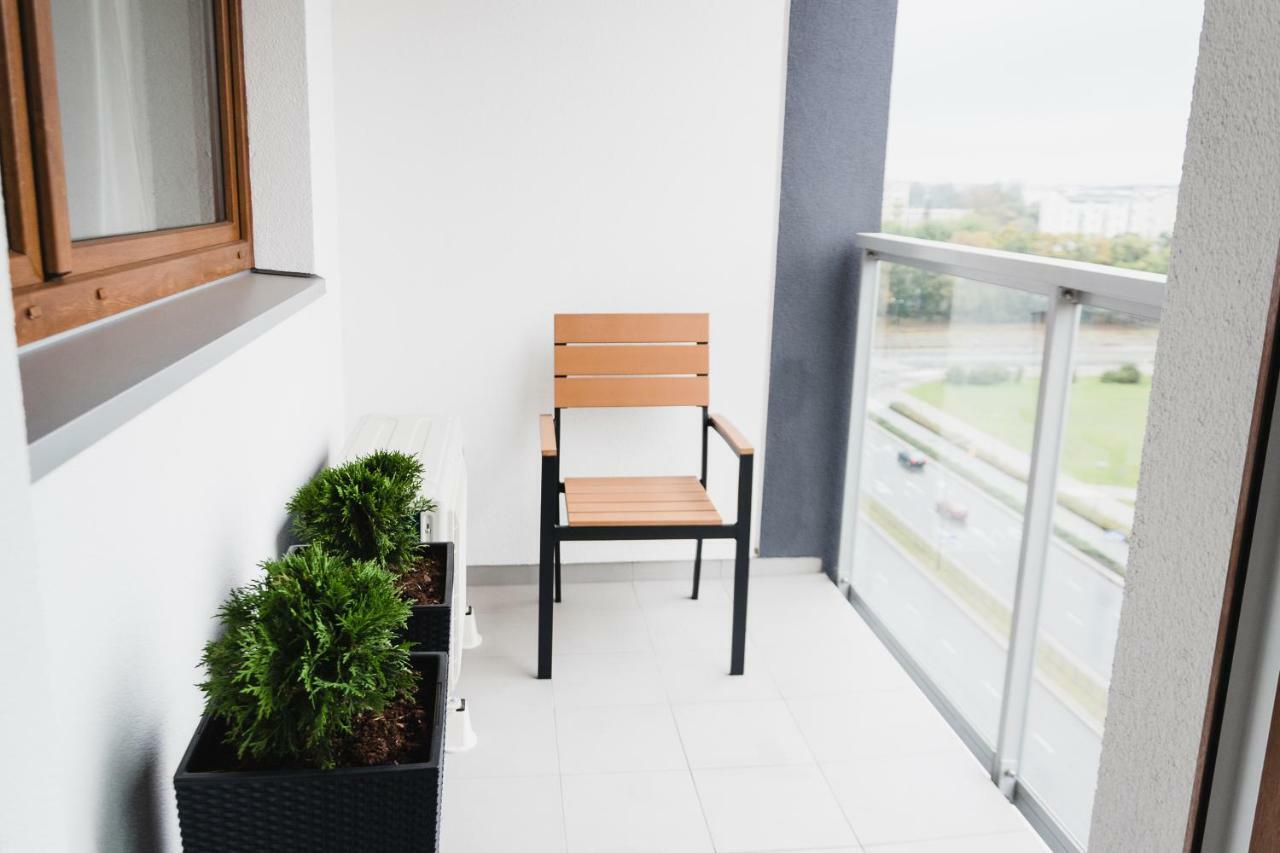Luxlux Apartments Metro Slodowiec Varsovia Exterior foto